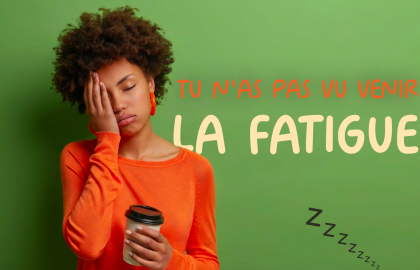 femme qui se tient la tete